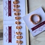 Pulseras y aretes hechos a mano