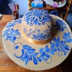 Hermoso sombrero tejido a mano